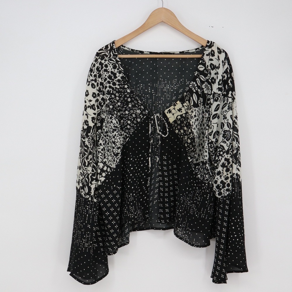Unbranded Blouse Womens L/XL Boho Patchwork Black White Bell Sleeve Excellent